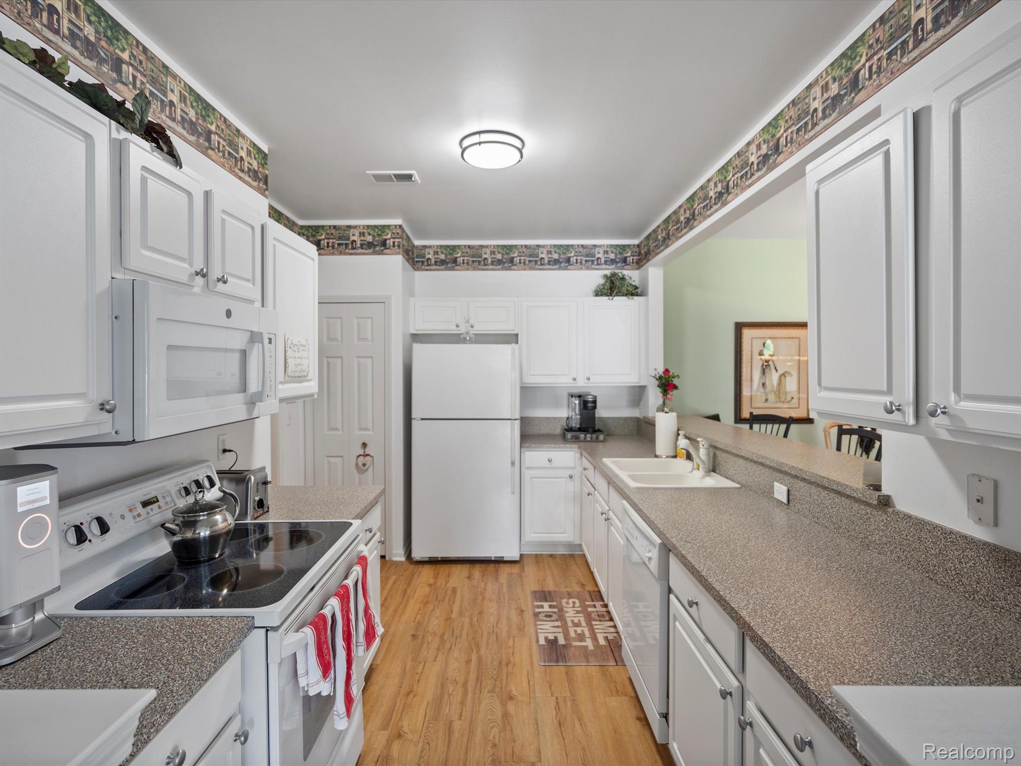 1780 Flagstone Circle Rochester, MI 48307 - Photo 8 of 23 Gallery Image 8