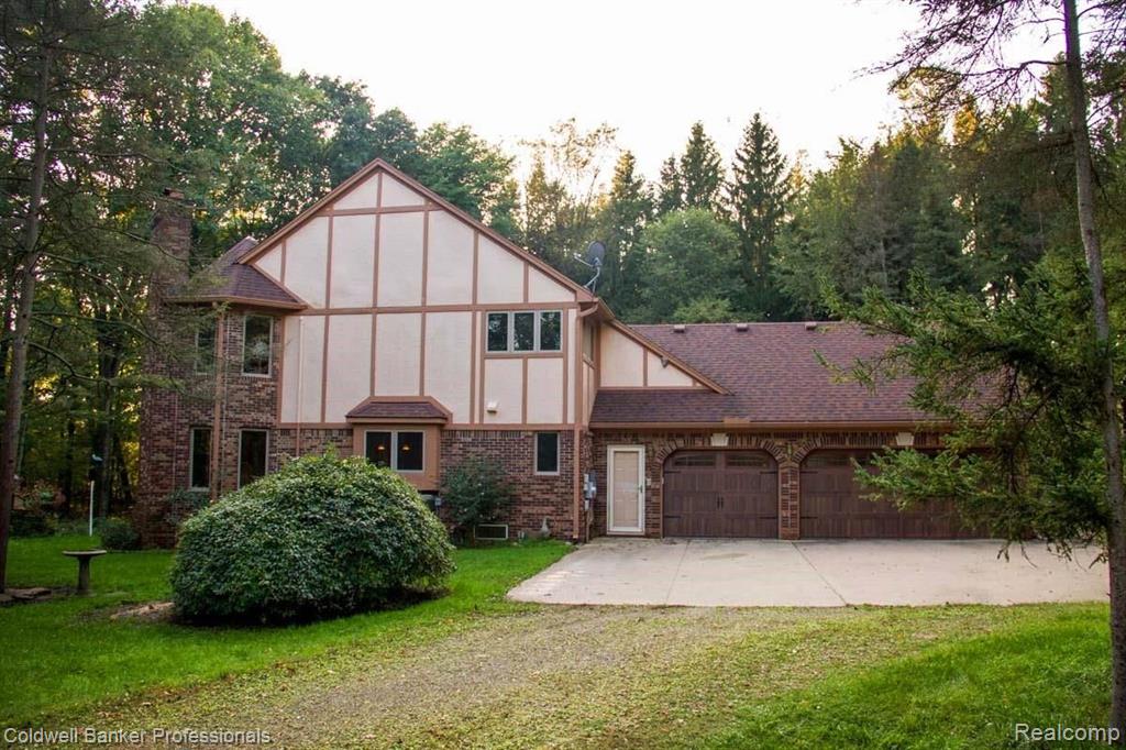 10361 Fish Lake Road Holly, MI 48442 - Photo 3 of 63