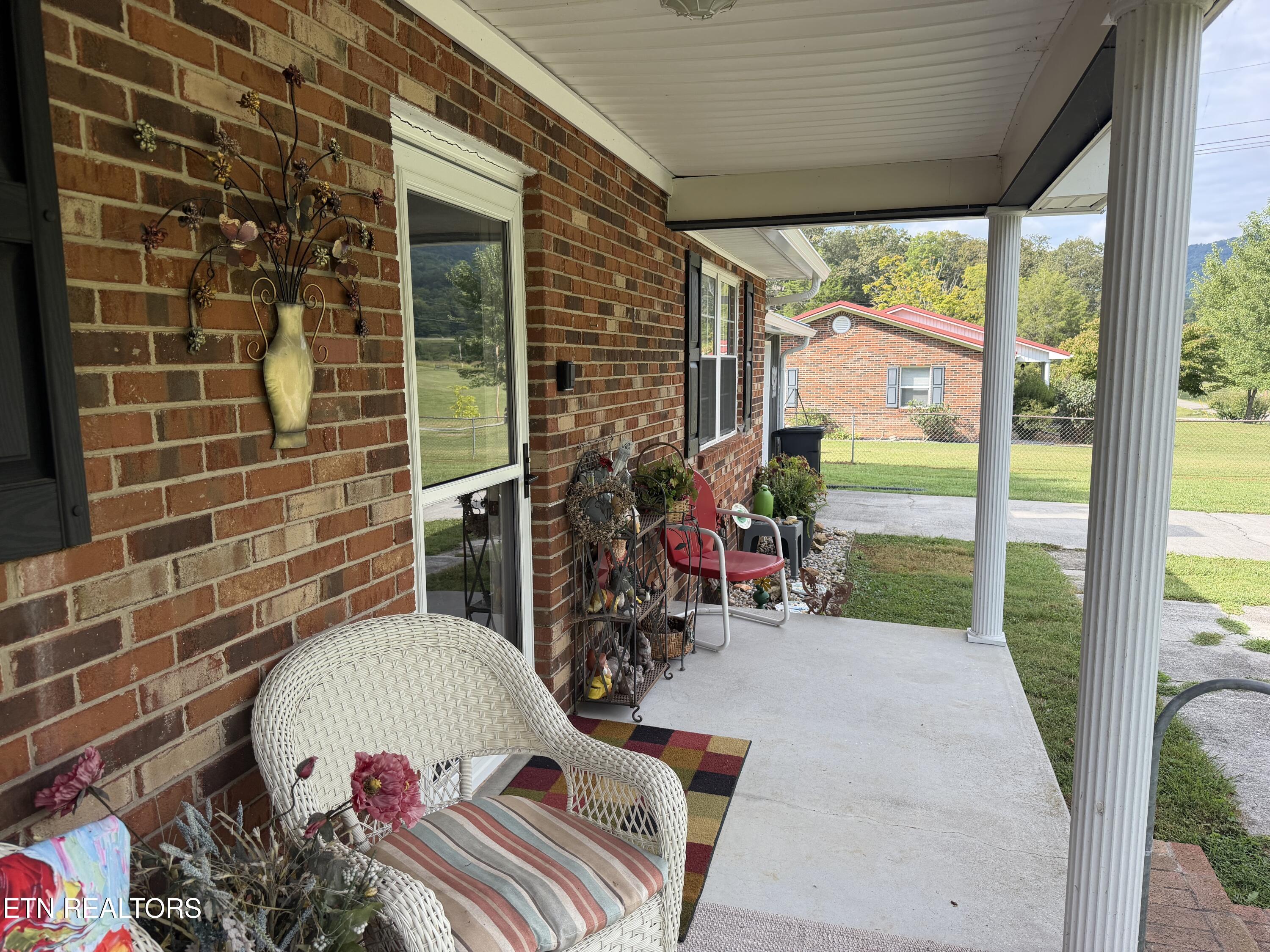 744 Cross Valley Road La Follette, TN 37766 - Photo 6 of 44 IMG_9758