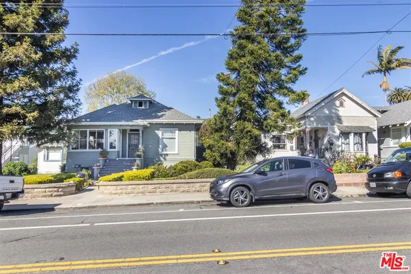 $3,250,000 | 1053-1065 East Santa Clara Street, Ventura, CA 93001