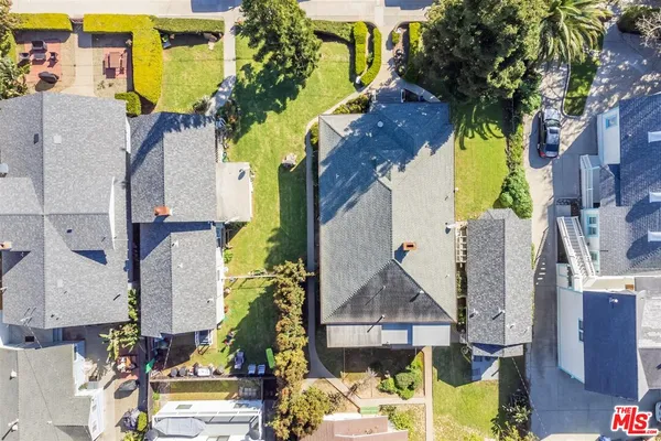 $3,250,000 | 1053-1065 East Santa Clara Street, Ventura, CA 93001