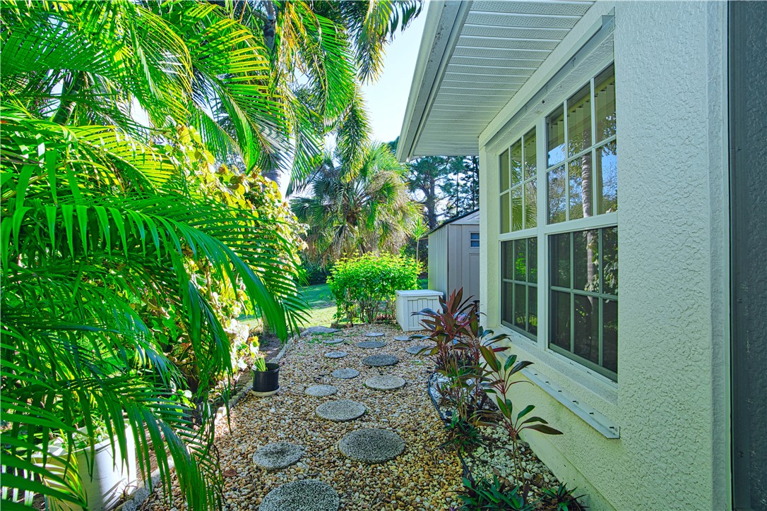 173 Easy Street Sebastian, FL 32958 - Photo 33 of 35 a view of outdoor space and garden