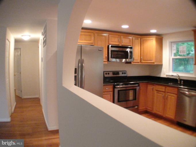 3604 Applecross Way Clinton, MD 20735 - Photo 2 of 30 Interior (General)