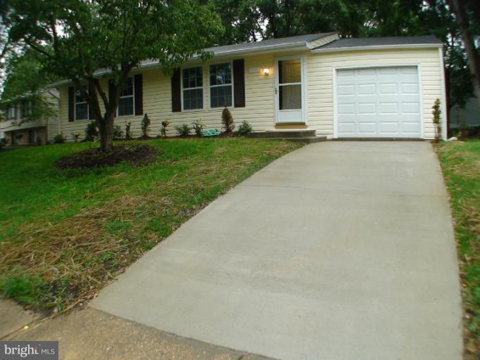 3604 Applecross Way Clinton, MD 20735 - Photo 18 of 30 Exterior (Front)