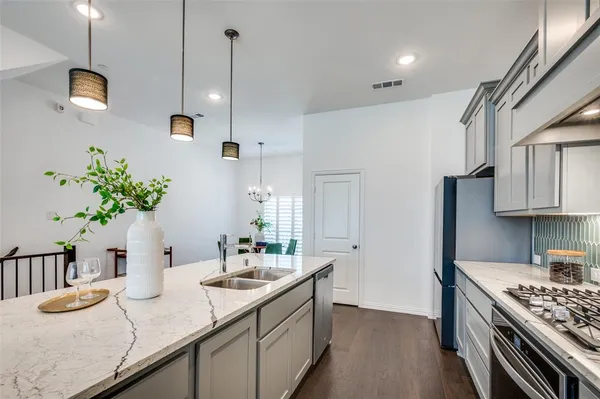 $500,000 | 3718 Pelican Rst Way, Arlington, TX 76005