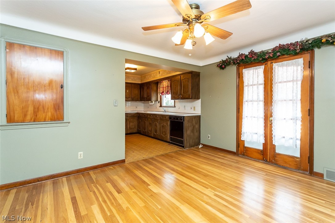 7011 Ridge Road Parma, OH 44129 - Photo 8 of 24