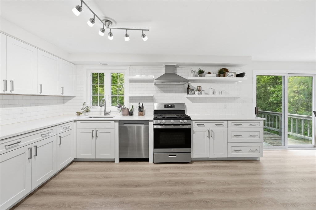 72 Wickaboag Valley Road West Brookfield, MA 01585 - Photo 3 of 32