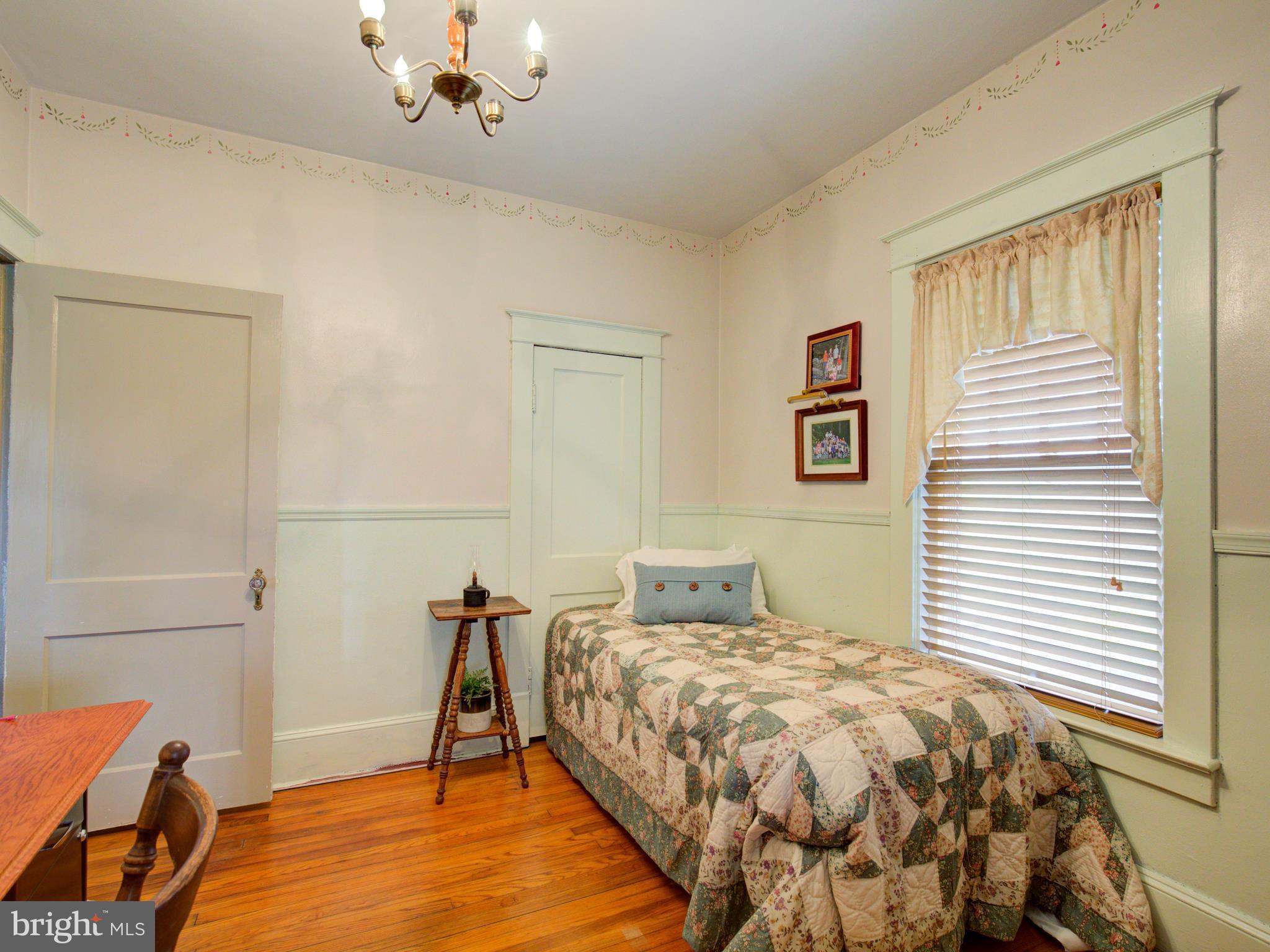 141 Green Spring Road Winchester, VA 22603 - Photo 18 of 30 Main level bed/den