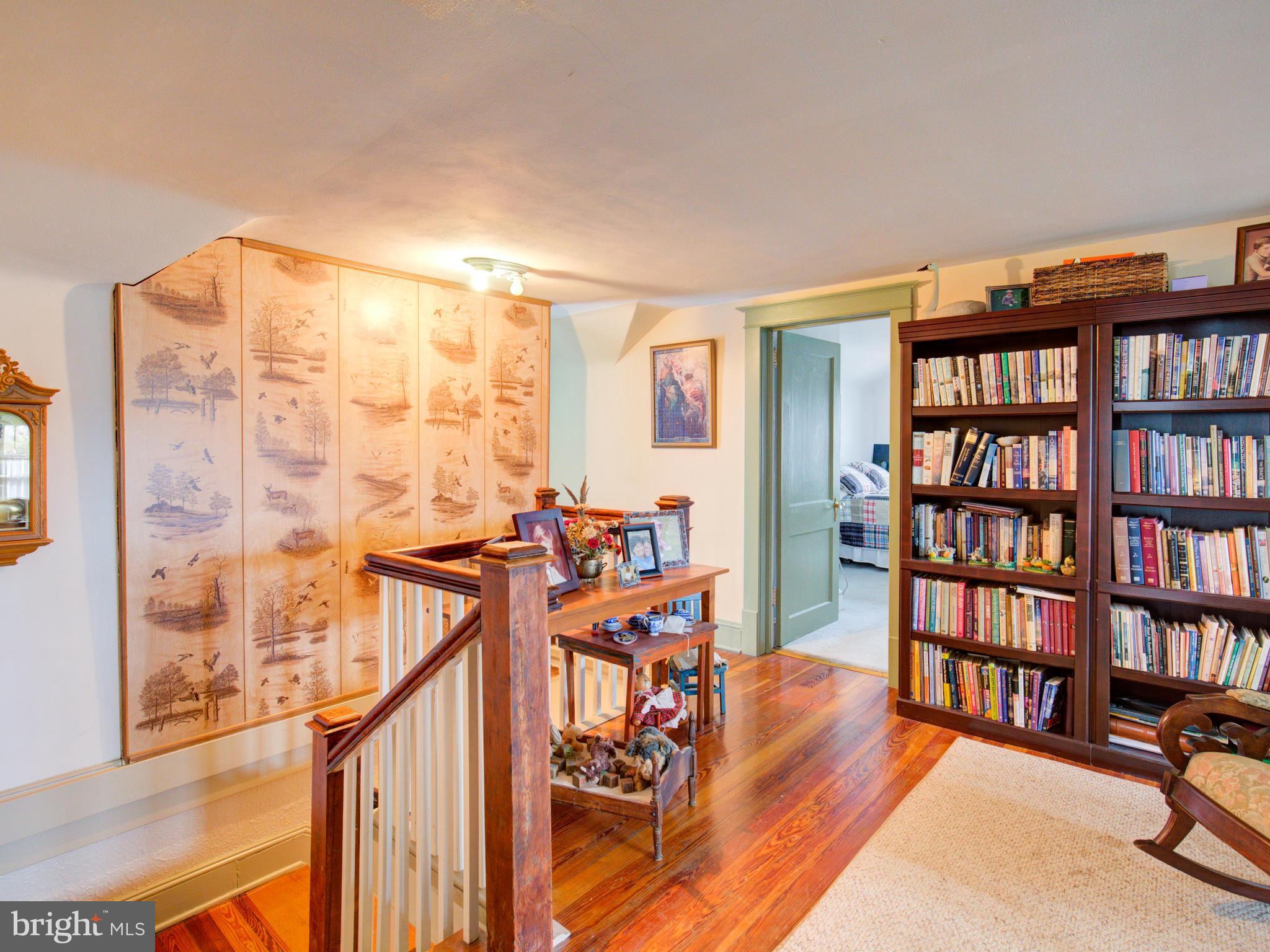 141 Green Spring Road Winchester, VA 22603 - Photo 27 of 30 Upper level landing