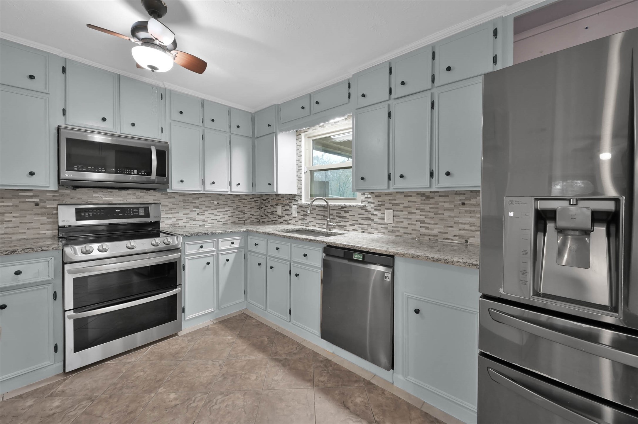 11080 Donna Conroe, TX 77306 - Photo 17 of 50