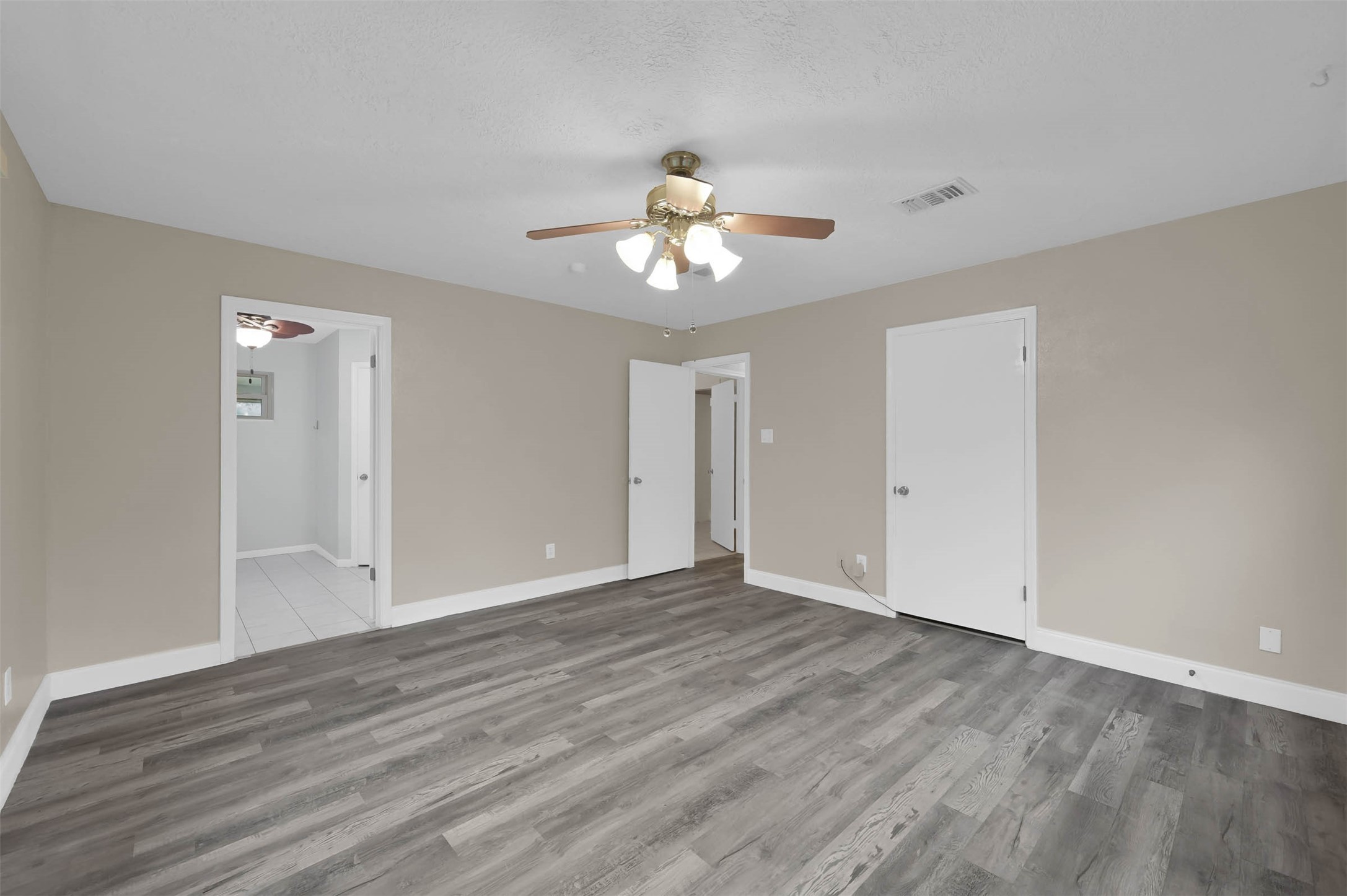 11080 Donna Conroe, TX 77306 - Photo 22 of 50 2 closets! 1 in the primary bedroom & 1 in the primary bath