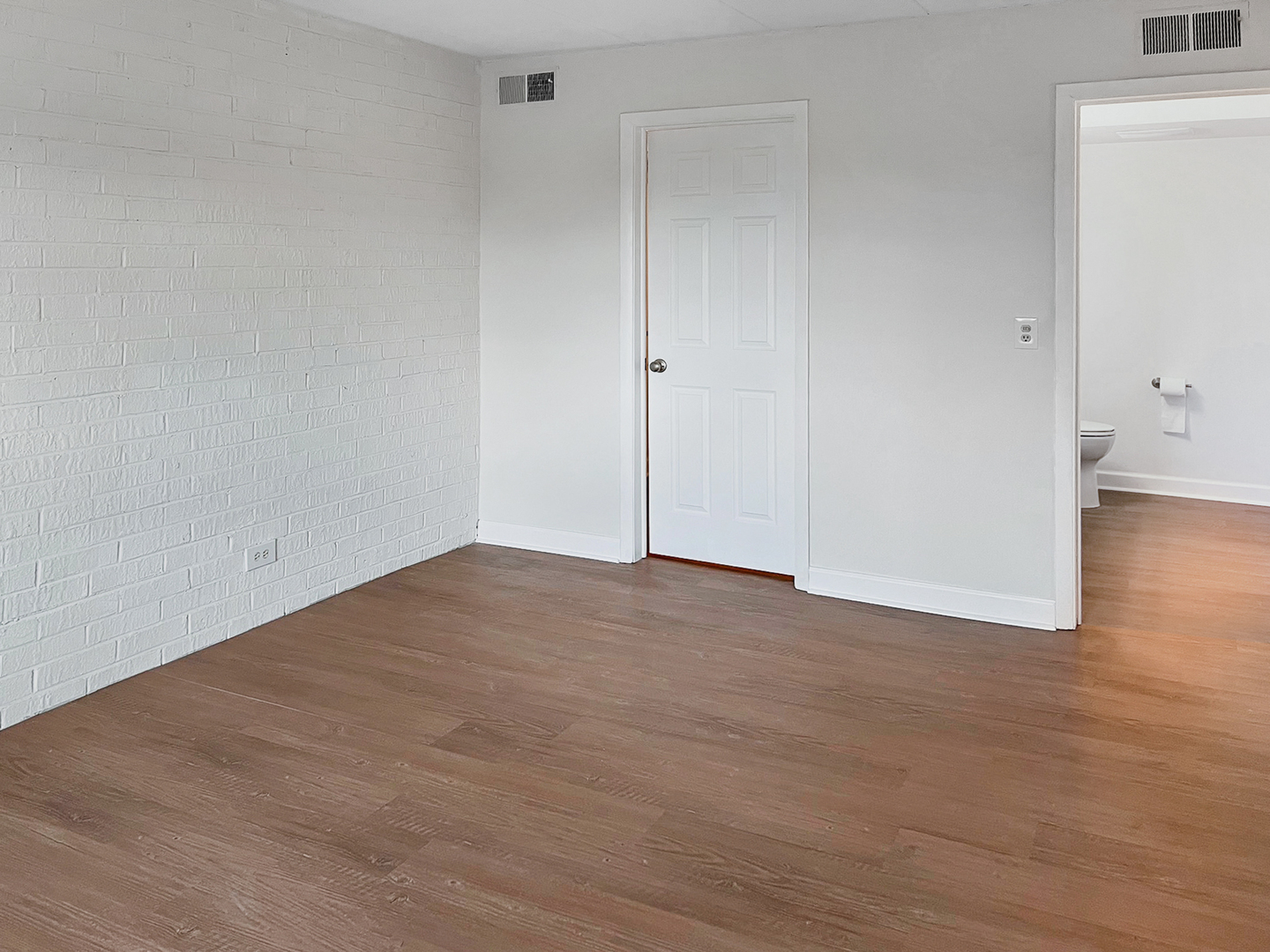 550 Timber Ridge Drive, Unit 203B Carol Stream, IL 60188 - Photo 7 of 18
