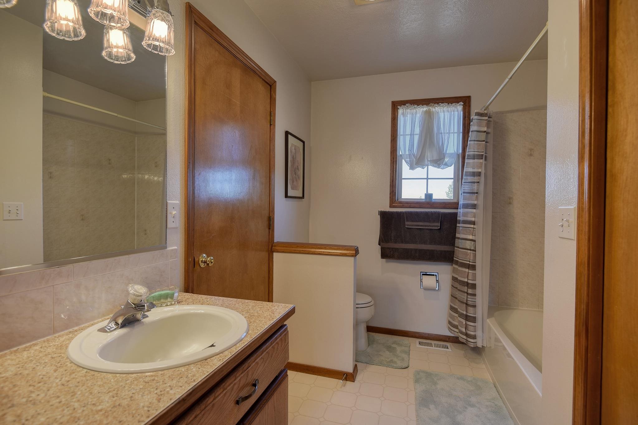 38320 North Madison Road Elk, WA 99009 - Photo 13 of 26