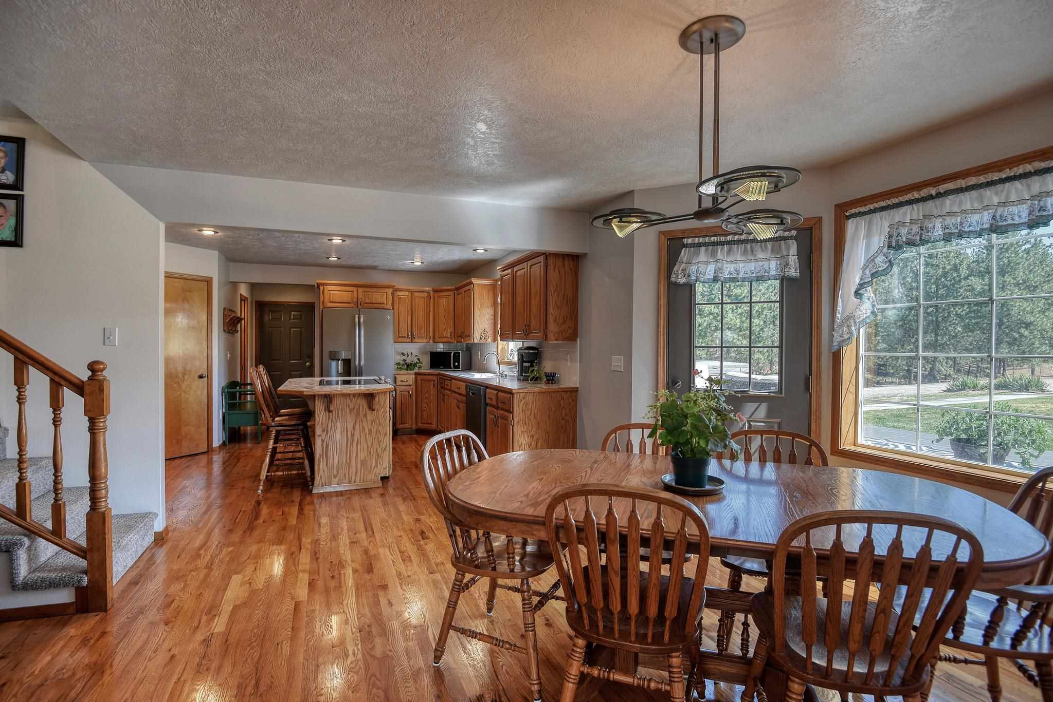 38320 North Madison Road Elk, WA 99009 - Photo 6 of 26