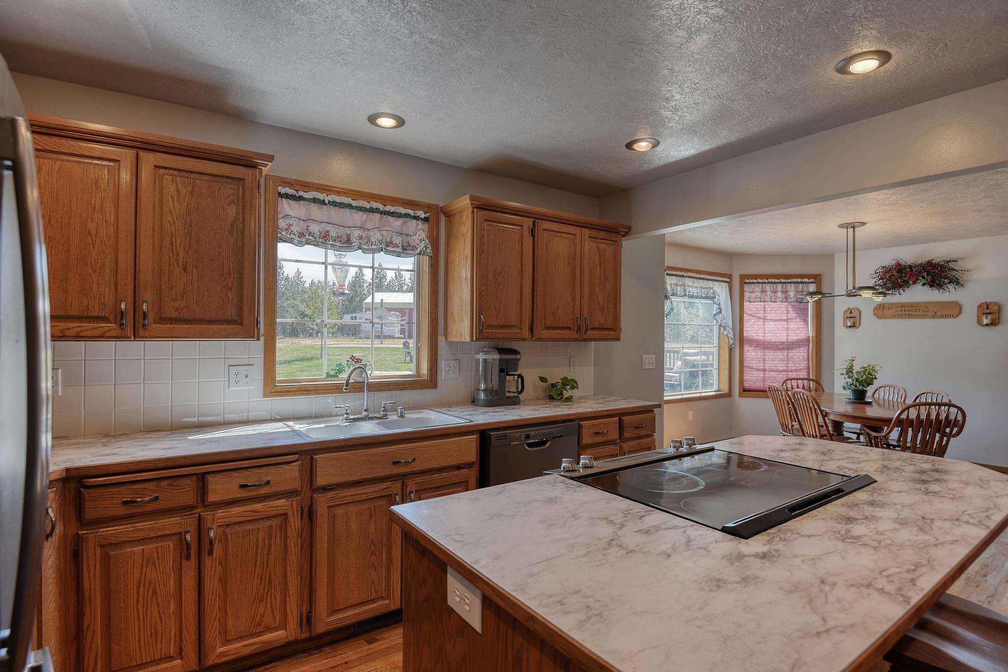 38320 North Madison Road Elk, WA 99009 - Photo 9 of 26