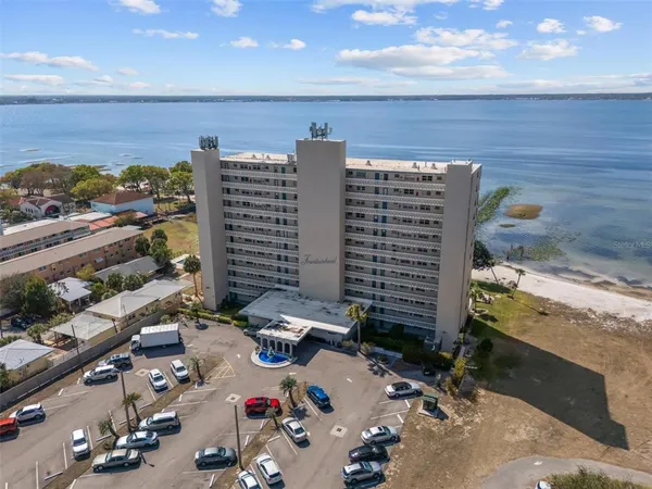 $169,500 | 2131 Lakeview Drive, Unit 904, Sebring, FL 33870