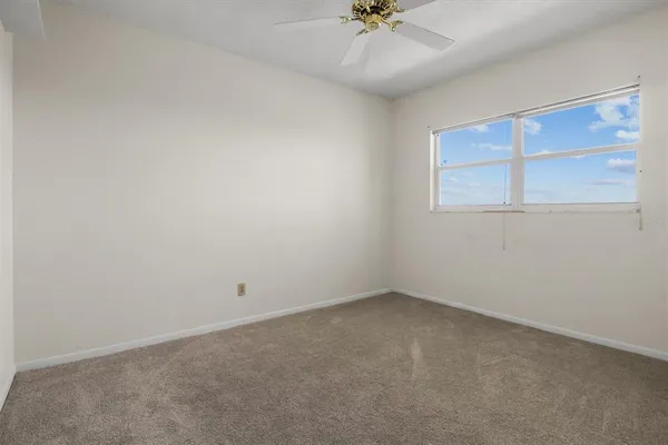 $169,500 | 2131 Lakeview Drive, Unit 904, Sebring, FL 33870