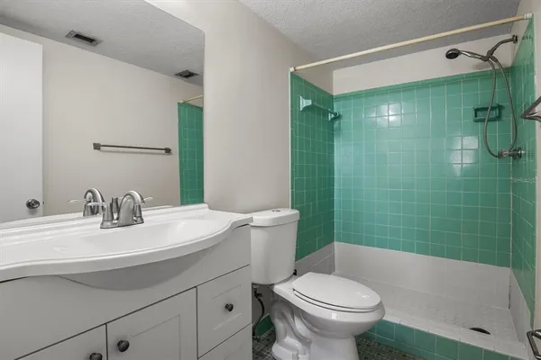 $169,500 | 2131 Lakeview Drive, Unit 904, Sebring, FL 33870