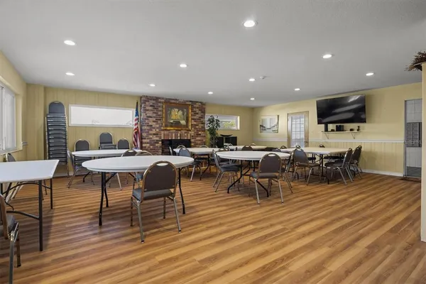 $169,500 | 2131 Lakeview Drive, Unit 904, Sebring, FL 33870