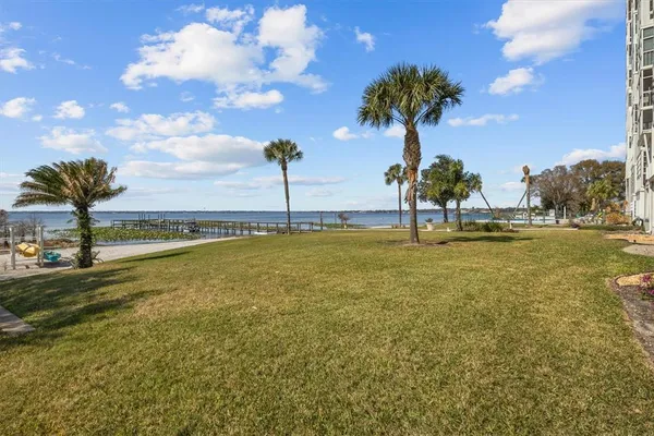 $169,500 | 2131 Lakeview Drive, Unit 904, Sebring, FL 33870