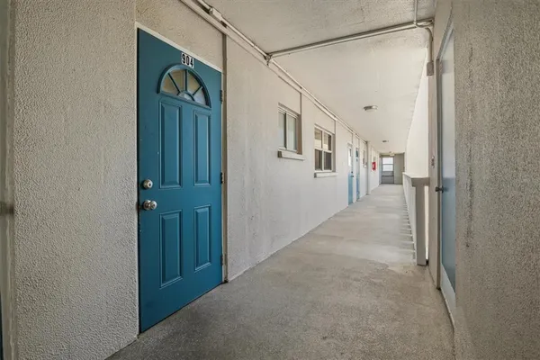 $169,500 | 2131 Lakeview Drive, Unit 904, Sebring, FL 33870