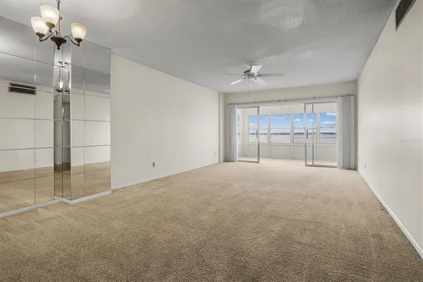 $169,500 | 2131 Lakeview Drive, Unit 904, Sebring, FL 33870