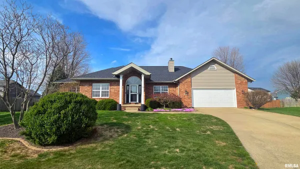 $370,000 | 331 Julie Court, Chatham, IL 62629