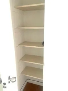 a view of livingroom with furniture