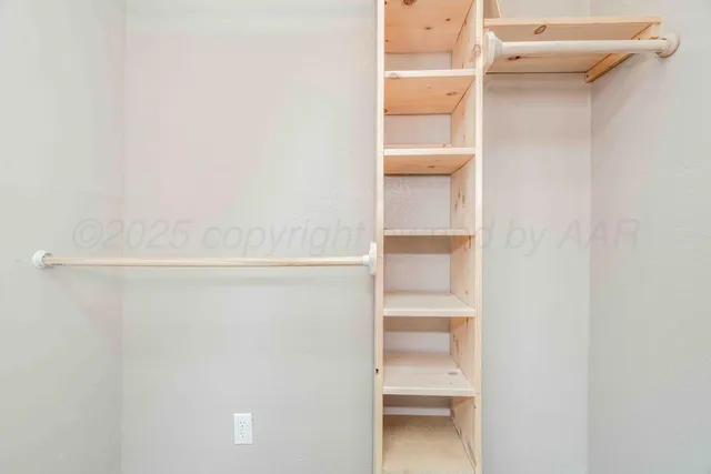 $194,900 | 342 Fritch Drive, Fritch, TX 79036