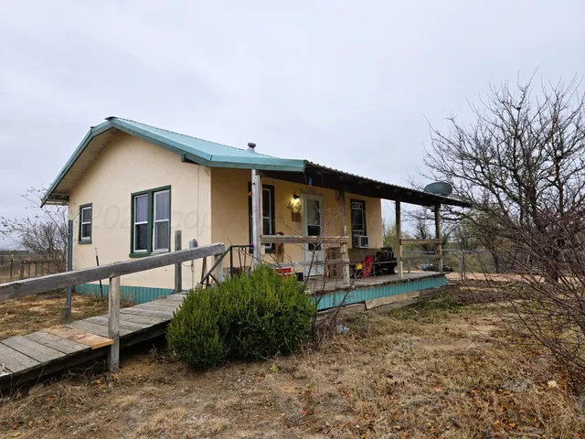 $204,900 | 342 Fritch Drive, Fritch, TX 79036