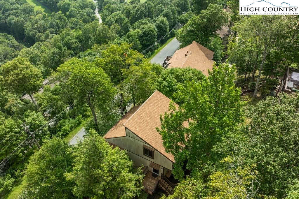 220 Northridge Road, Unit D15 Beech Mountain, NC 28604 - Photo 42 of 47 an aerial view of a house