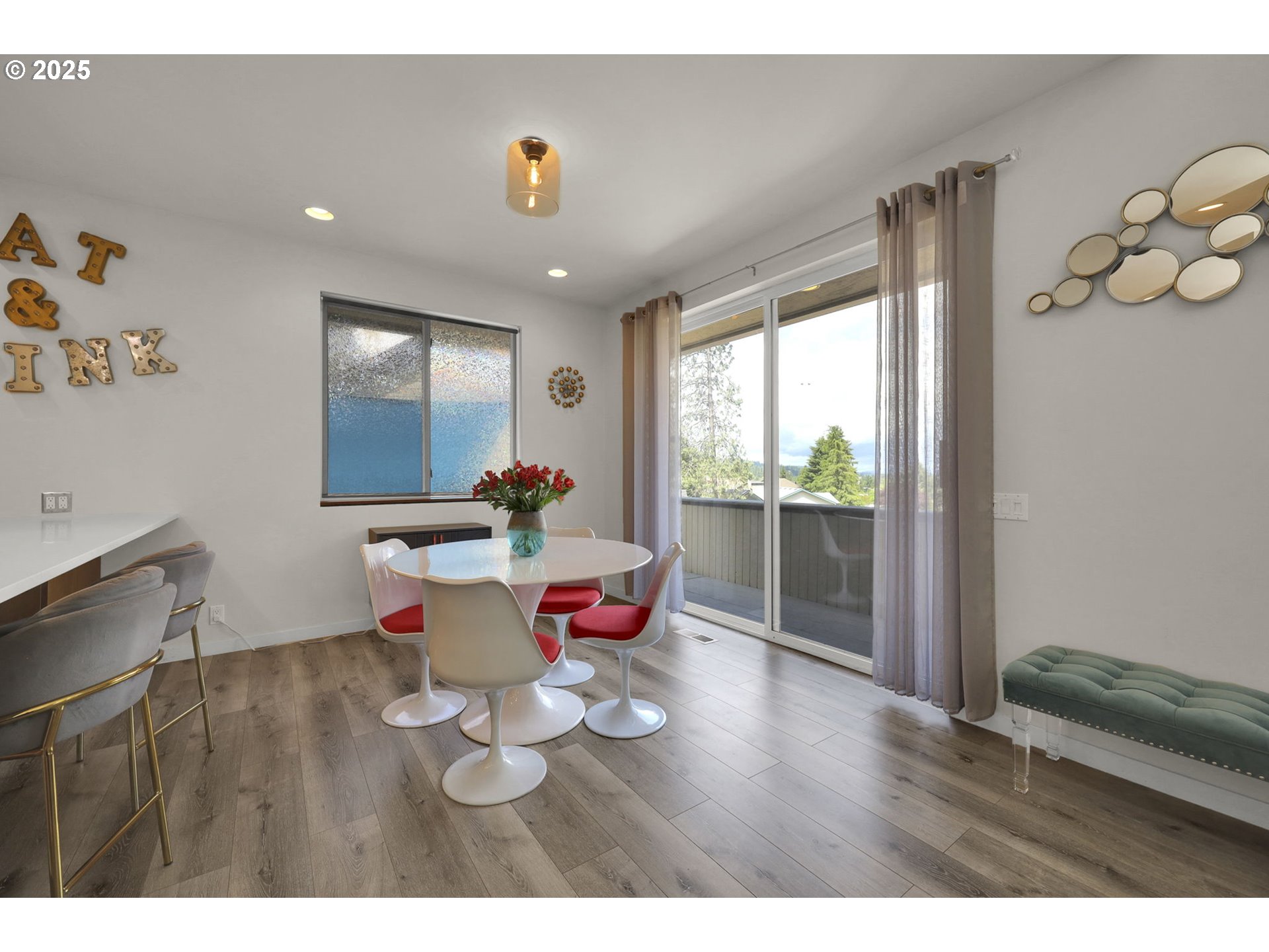 77 Bangle Court Cottage Grove, OR 97424 - Photo 3 of 37