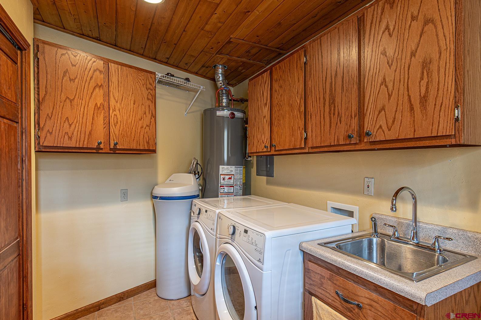 375 Nusbaum Road Durango, CO 81301 - Photo 25 of 33 a utility room with dryer and washer