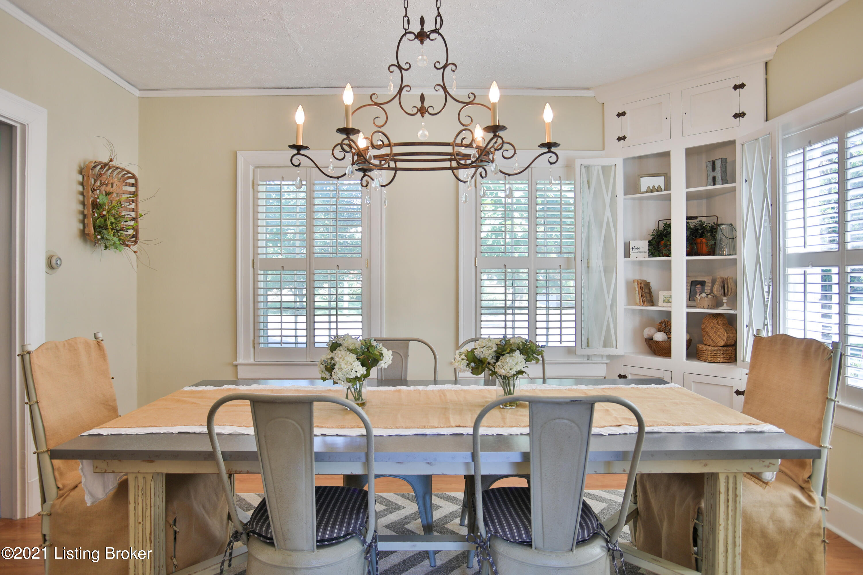 3420 Lexington Road Louisville, KY 40207 - Photo 11 of 38 3420 Lexington Rd-05