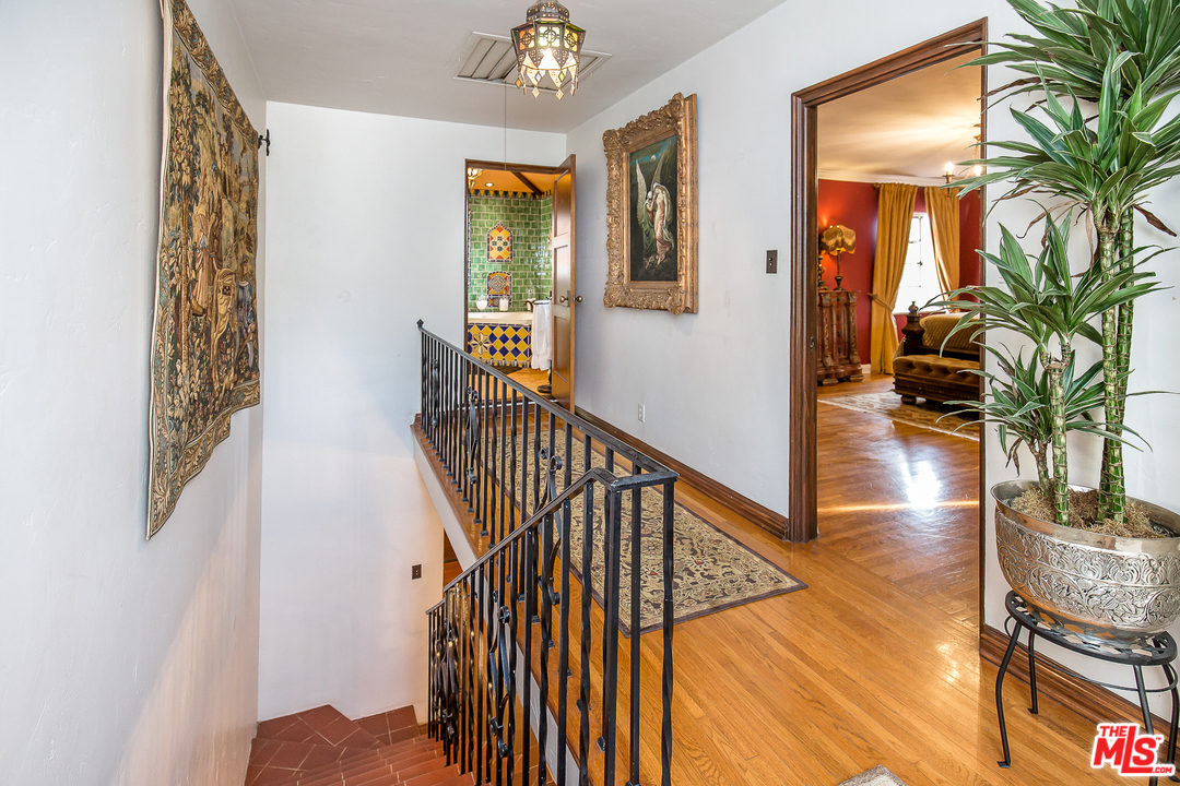 1649 Valley View Road Glendale, CA 91202 - Photo 22 of 54