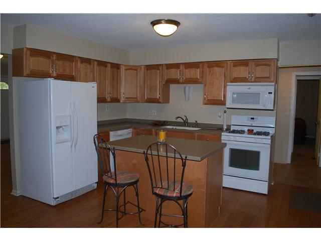8055 Folkstone Road Indianapolis, IN 46268 - Photo 4 of 18 Gallery Image 4