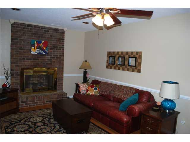 8055 Folkstone Road Indianapolis, IN 46268 - Photo 8 of 18 Gallery Image 8