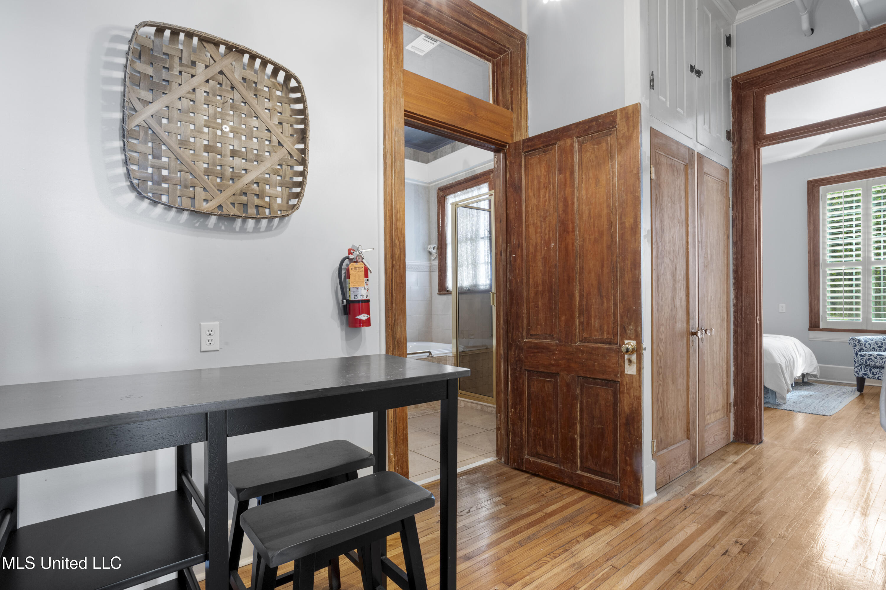 1012 Beach Boulevard Biloxi, MS 39530 - Photo 23 of 45 0024