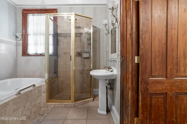 $859,000 | 1012 Beach Boulevard, Biloxi, MS 39530