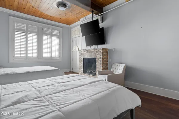 $600,000 | 1012 Beach Boulevard, Biloxi, MS 39530