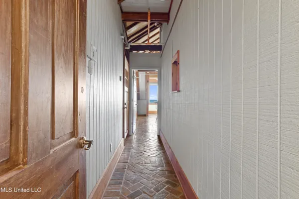 $600,000 | 1012 Beach Boulevard, Biloxi, MS 39530