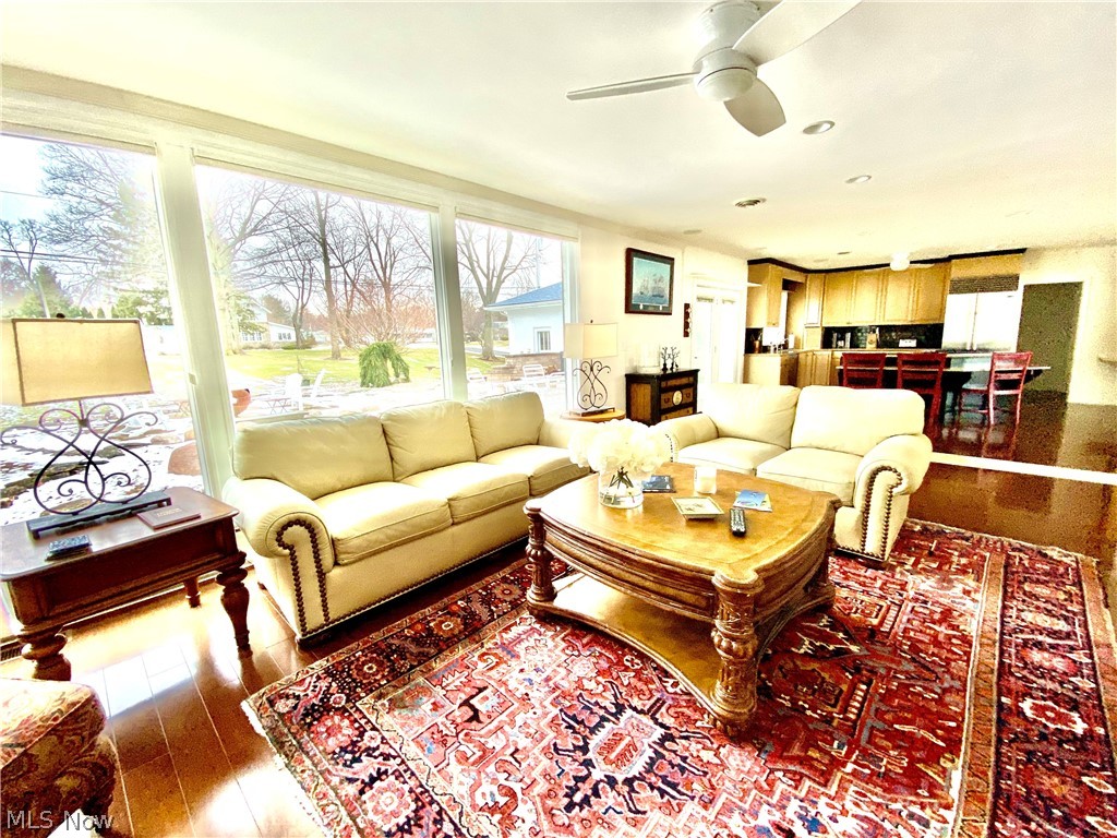 4626 East Cliff Road Port Clinton, OH 43452 - Photo 13 of 35 Gallery Image 13