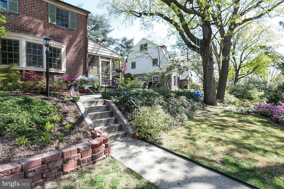 1214 Roundhill Road Baltimore, MD 21218 - Photo 3 of 30 Exterior (Front)