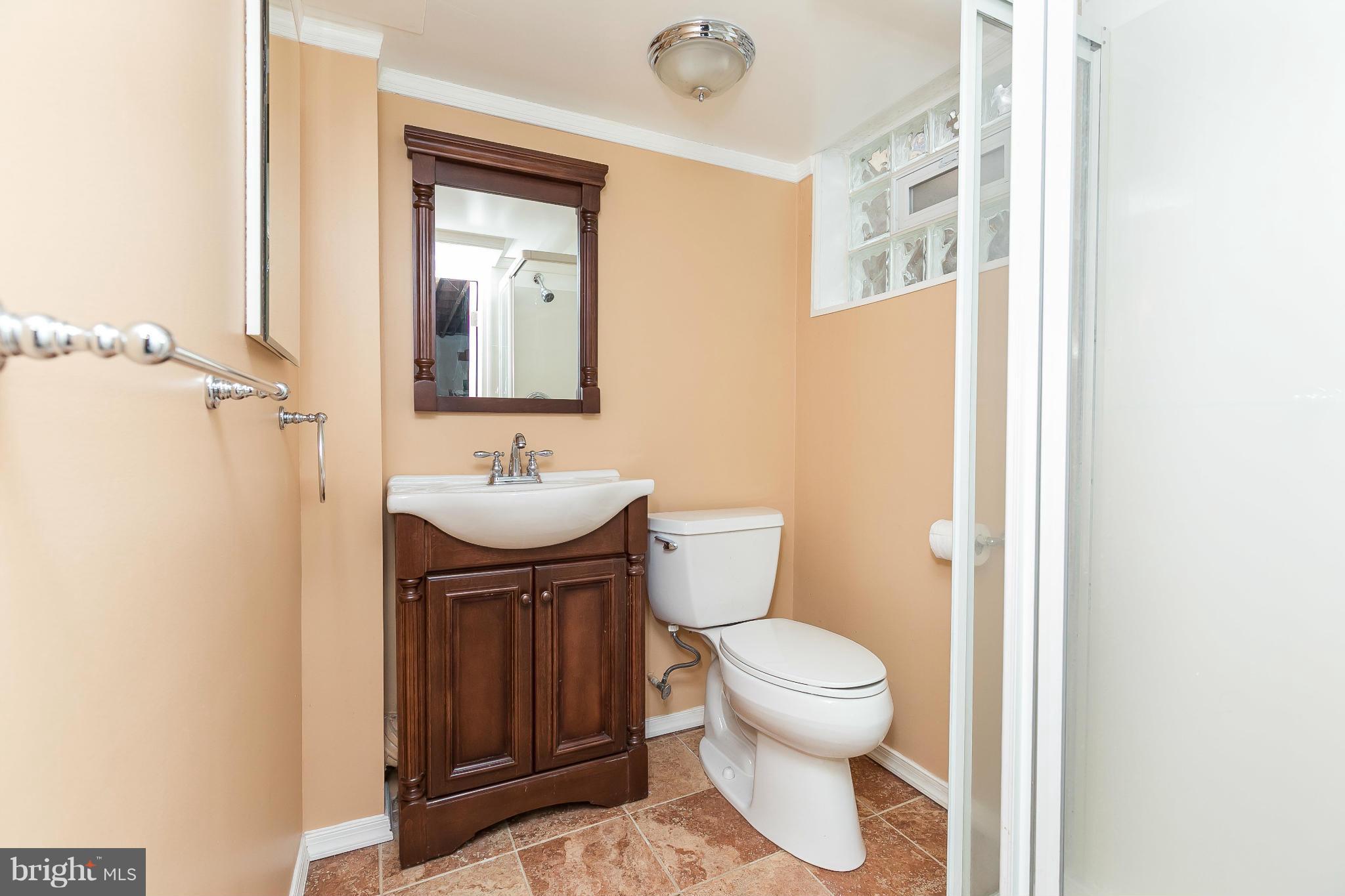 1214 Roundhill Road Baltimore, MD 21218 - Photo 24 of 30 Bath