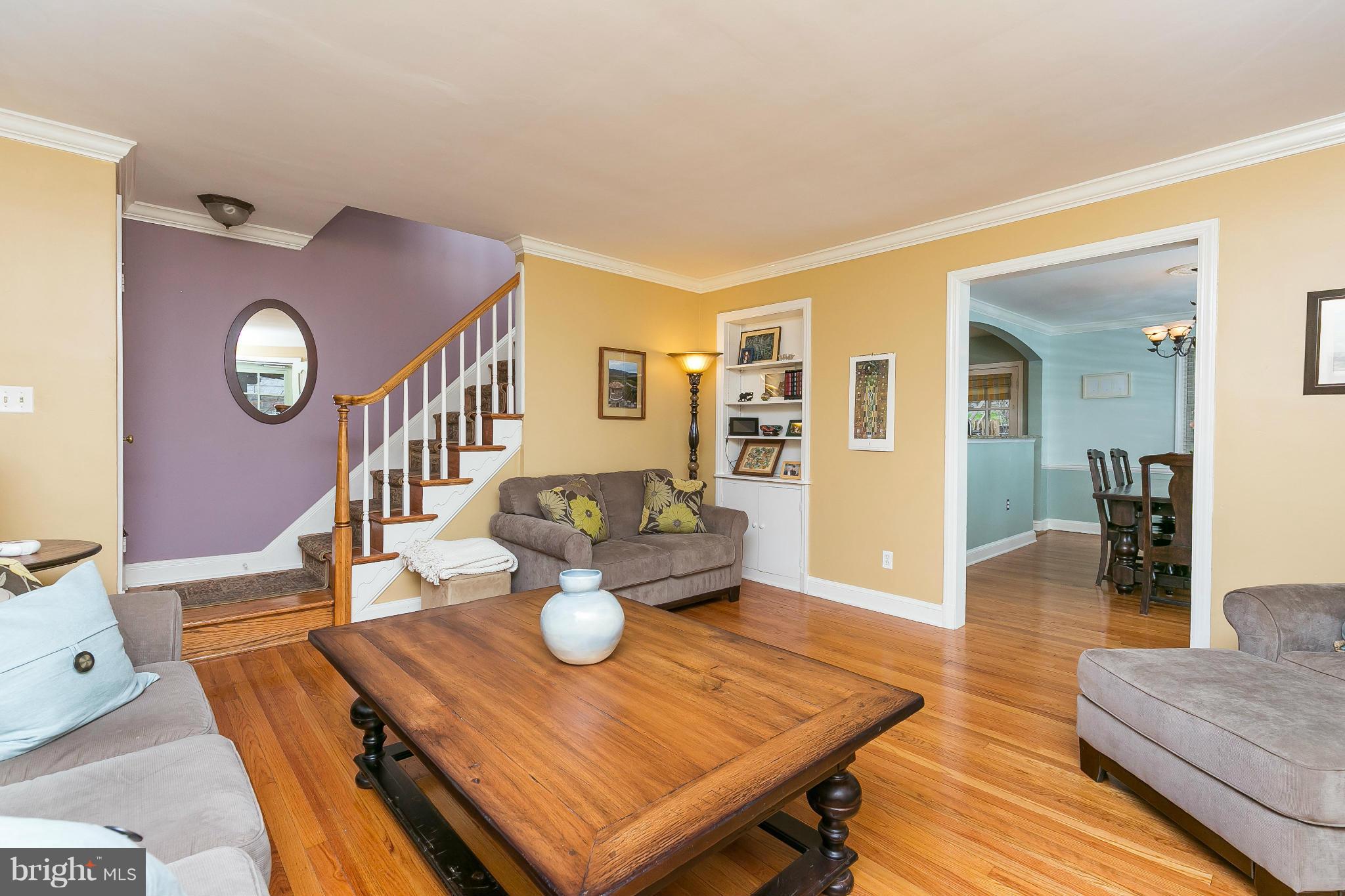 1214 Roundhill Road Baltimore, MD 21218 - Photo 10 of 30 Living Room