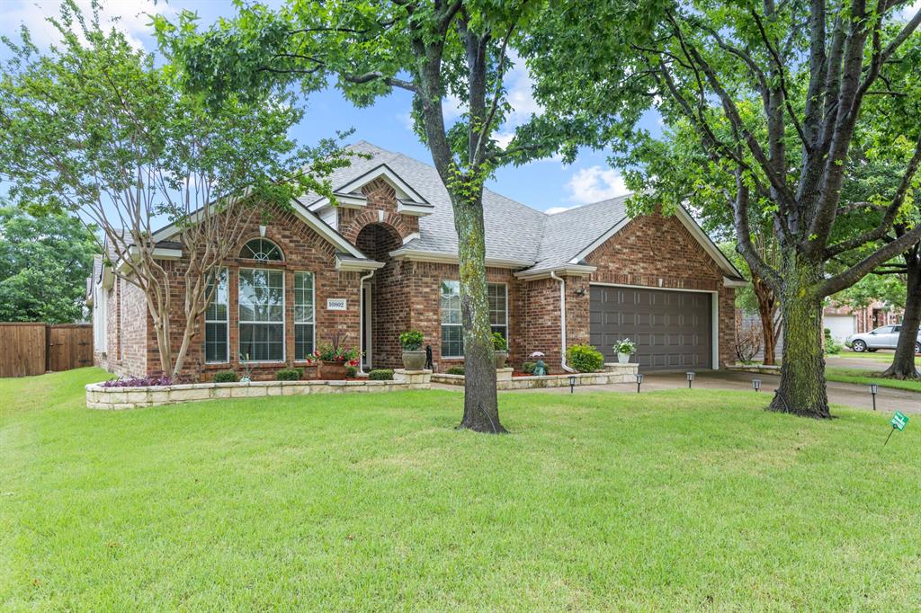 10802 St Annes Drive Rowlett, TX 75089 - Photo 2 of 40