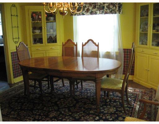 535 Westover Road Mt. Lebanon, PA 15228 - Photo 4 of 13 Dining Room. Two corner built-in cabinets