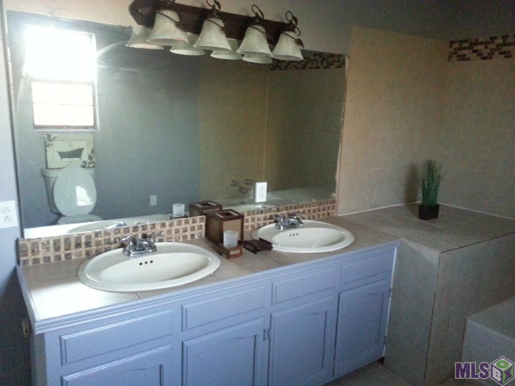7138 Moran Road Gonzales, LA 70737 - Photo 8 of 19 Gallery Image 8