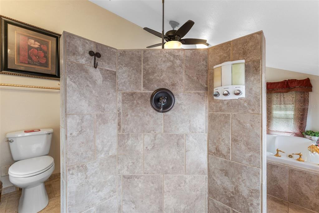 1500 Maple Street Clearwater, FL 33755 - Photo 33 of 96