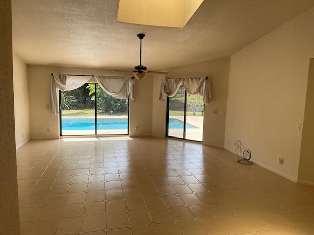 19929 Latona Place Boca Raton, FL 33434 - Photo 11 of 37 IMG_3990